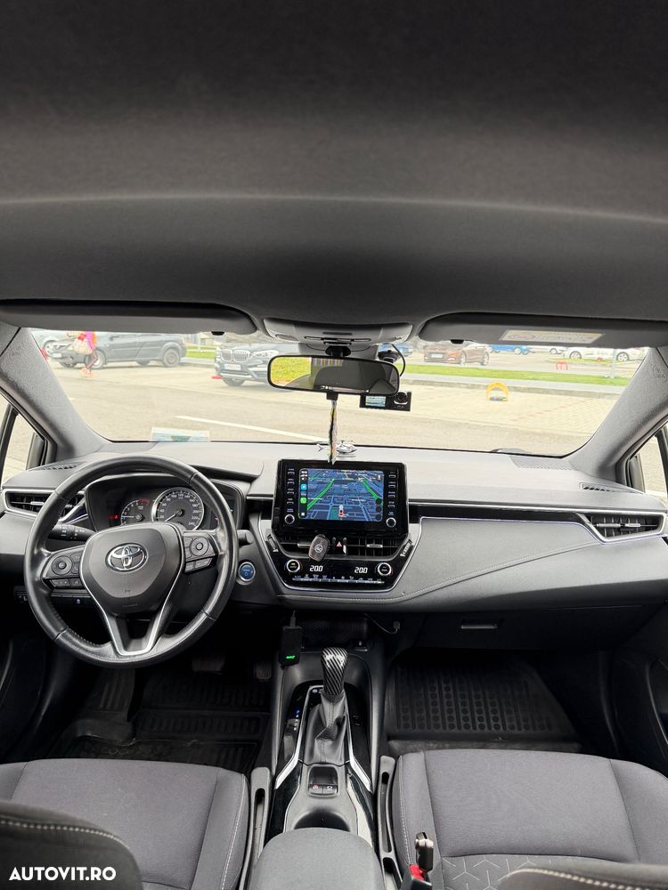 Toyota Corolla 1.8 HSD Business - 11