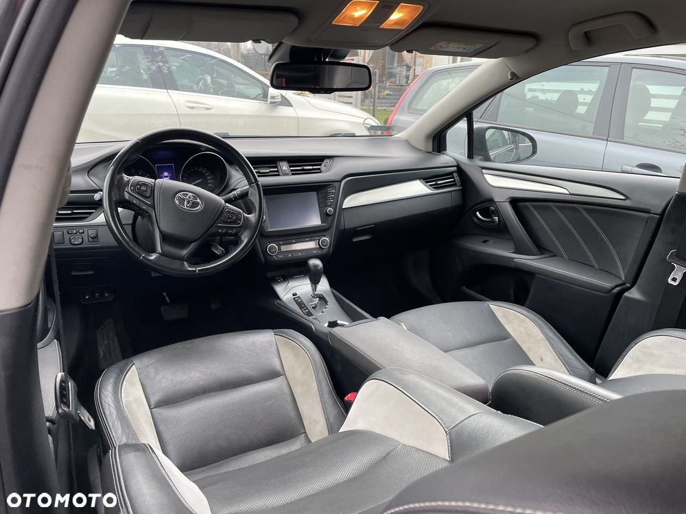 Toyota Avensis 2.0 Premium MS - 8