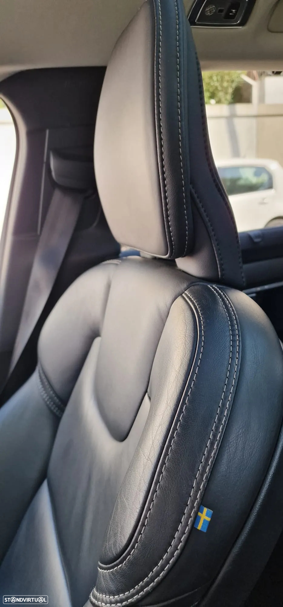 Volvo V90 Cross Country 2.0 D4 Pro AWD Geartronic - 23