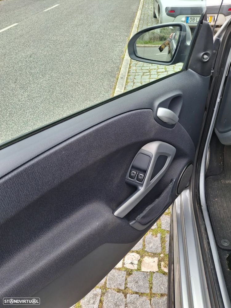 Smart ForTwo Coupé 0.8 cdi Pure 54 Softouch - 8