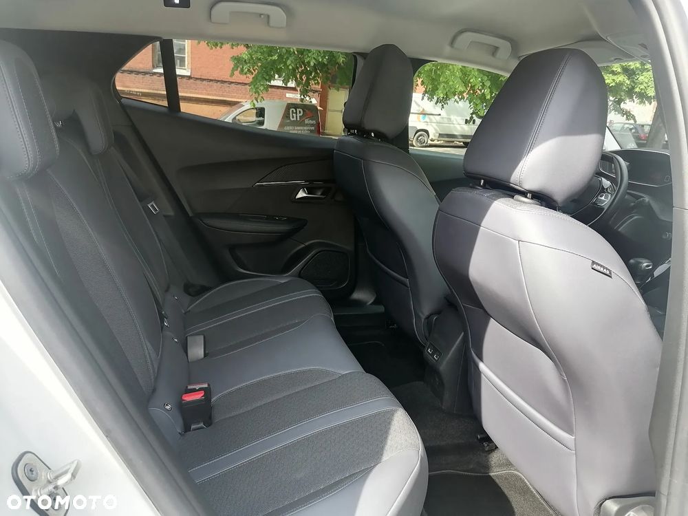 Peugeot 2008 1.5 BlueHDi Allure S&S - 25