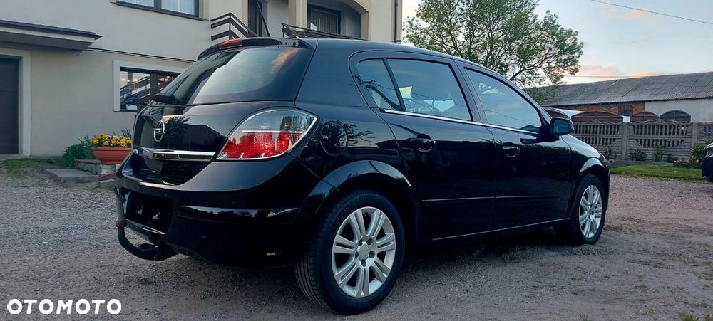 Opel Astra 1.6 Design Edition - 8