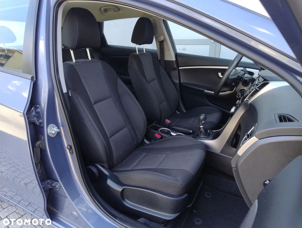 Hyundai i30 1.6 Trend - 11