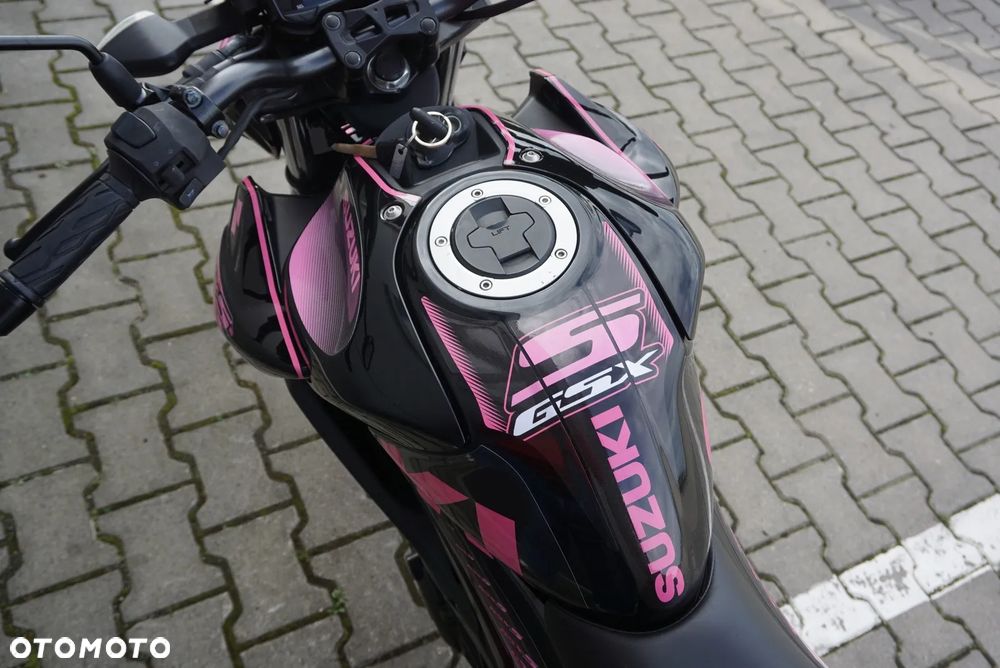 Suzuki GSX - 10