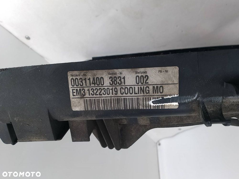 WENTYLATOR CHŁODNICY OPEL INSIGNIA A 13241739 13223019 8660004  BEHR 2.0 - 3