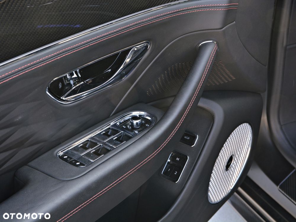 Bentley Flying Spur - 16