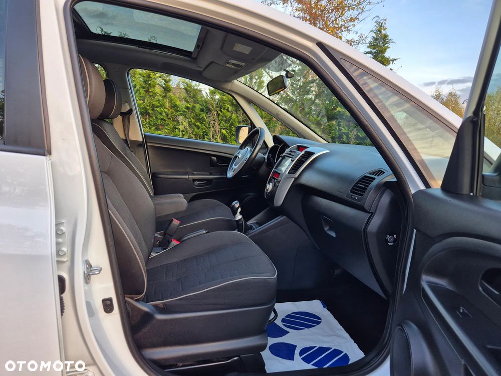 Kia Venga 1.6 CRDi 128 Dream-Team Edition - 38