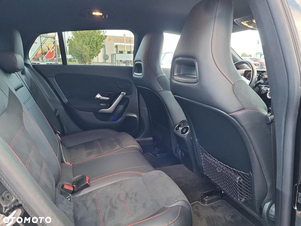 Mercedes-Benz CLA 200 AMG Line 7G-DCT - 14