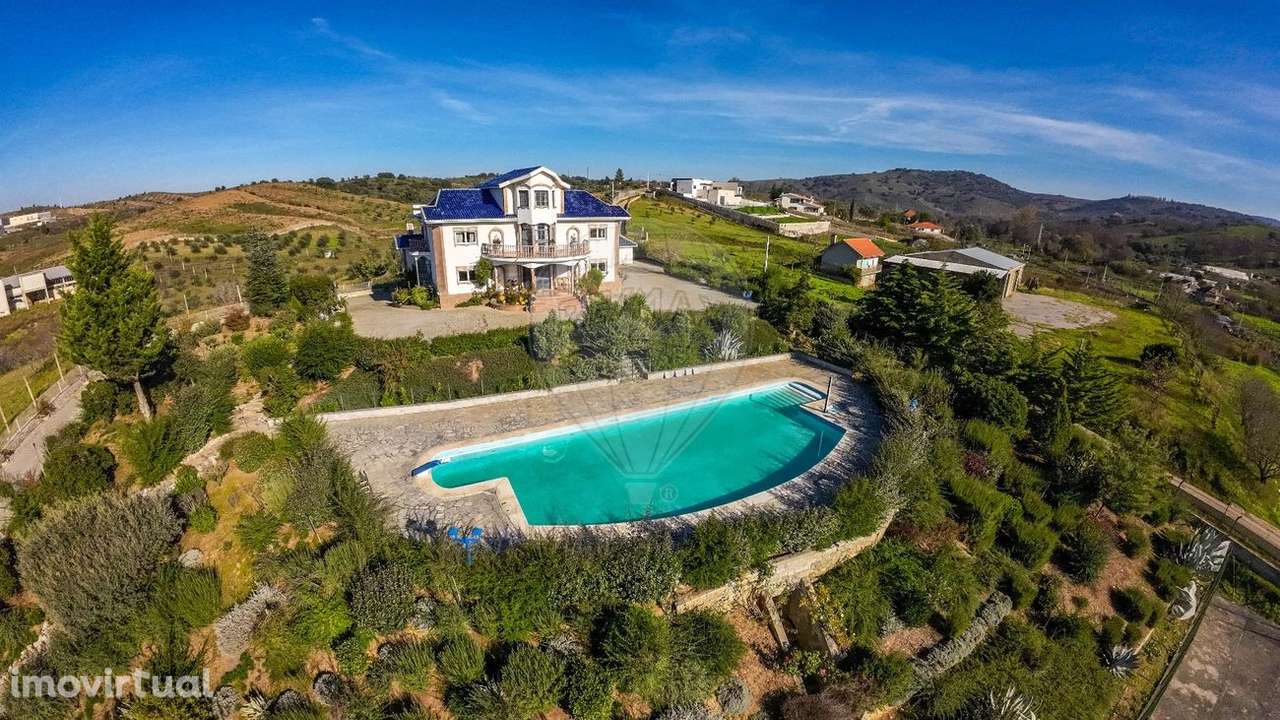 Moradia T8 para venda - Grande imagem: 2/40