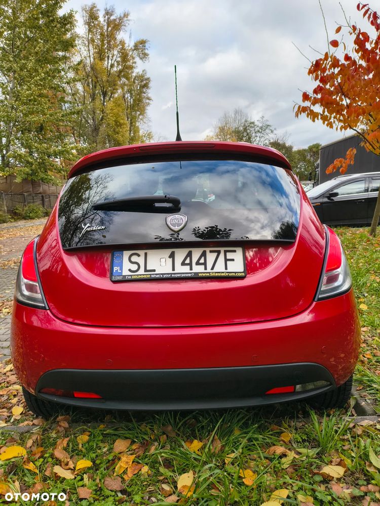Lancia Ypsilon 1.2 8V Black&Red S&S - 7