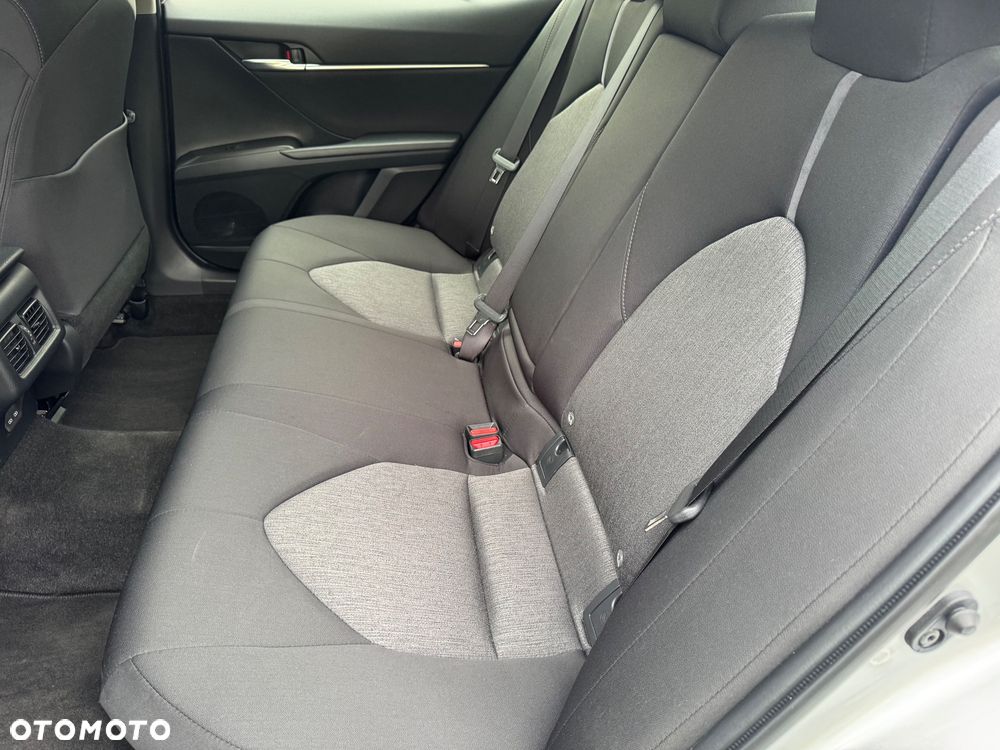 Toyota Camry 2.5 Hybrid Comfort CVT - 15