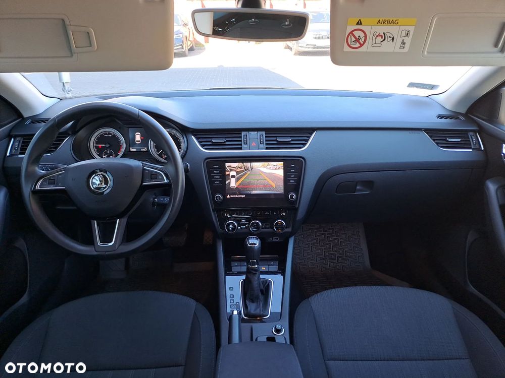 Skoda Octavia 2.0 TDI Style DSG - 10