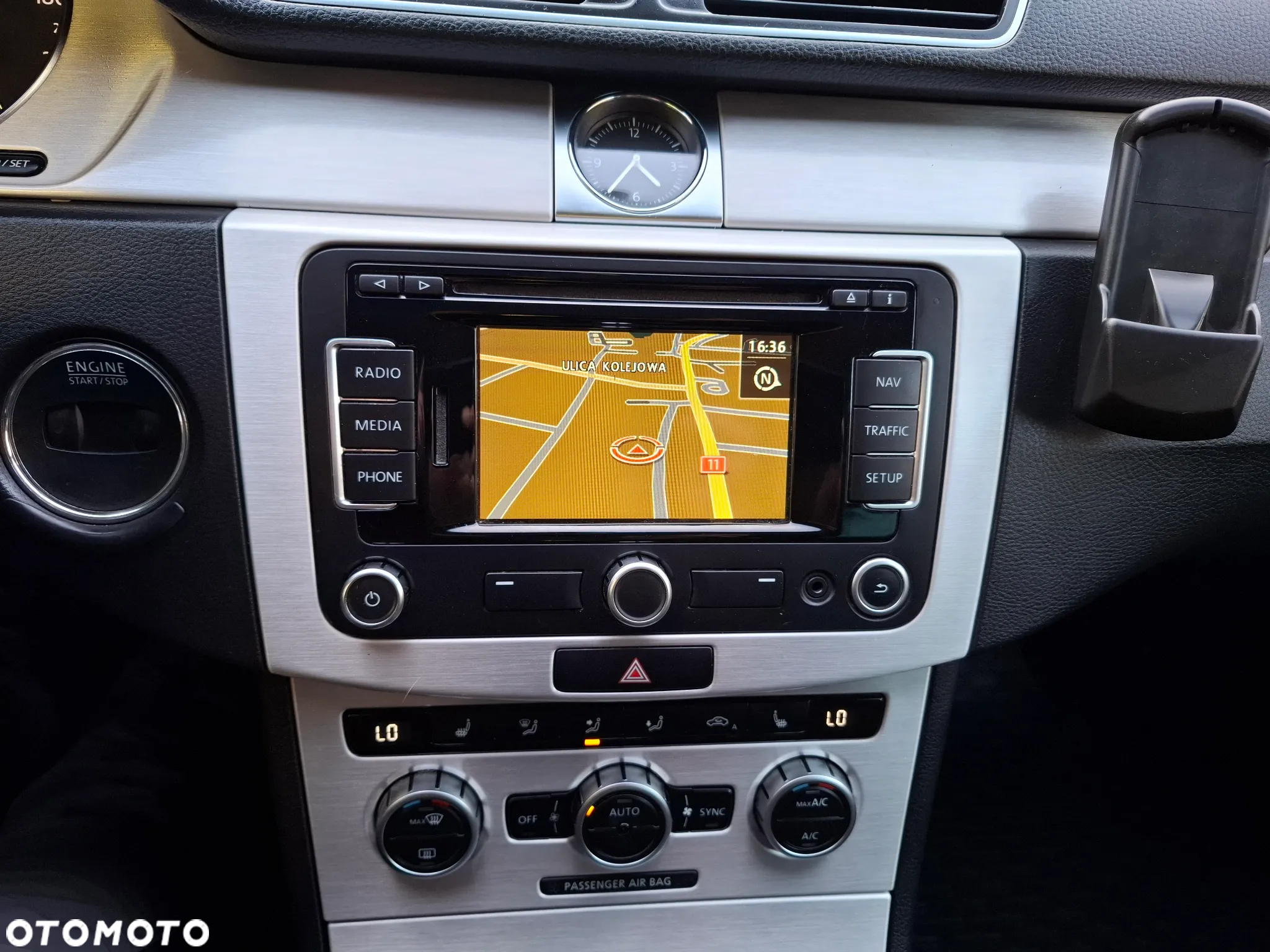 Volkswagen Passat - 16