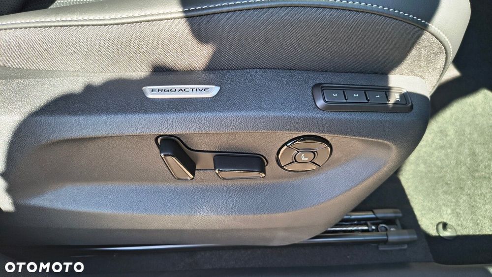 Volkswagen Tiguan - 34