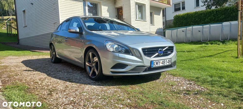 Volvo S60 D3 R-Design - 1
