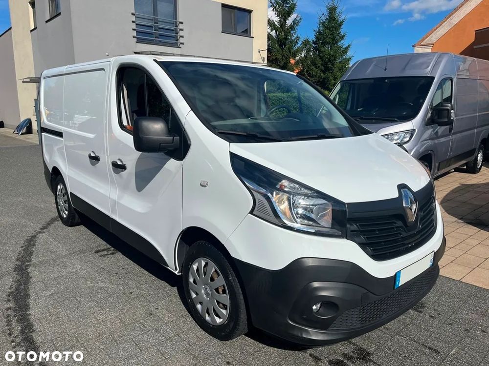 Renault Trafic - 1