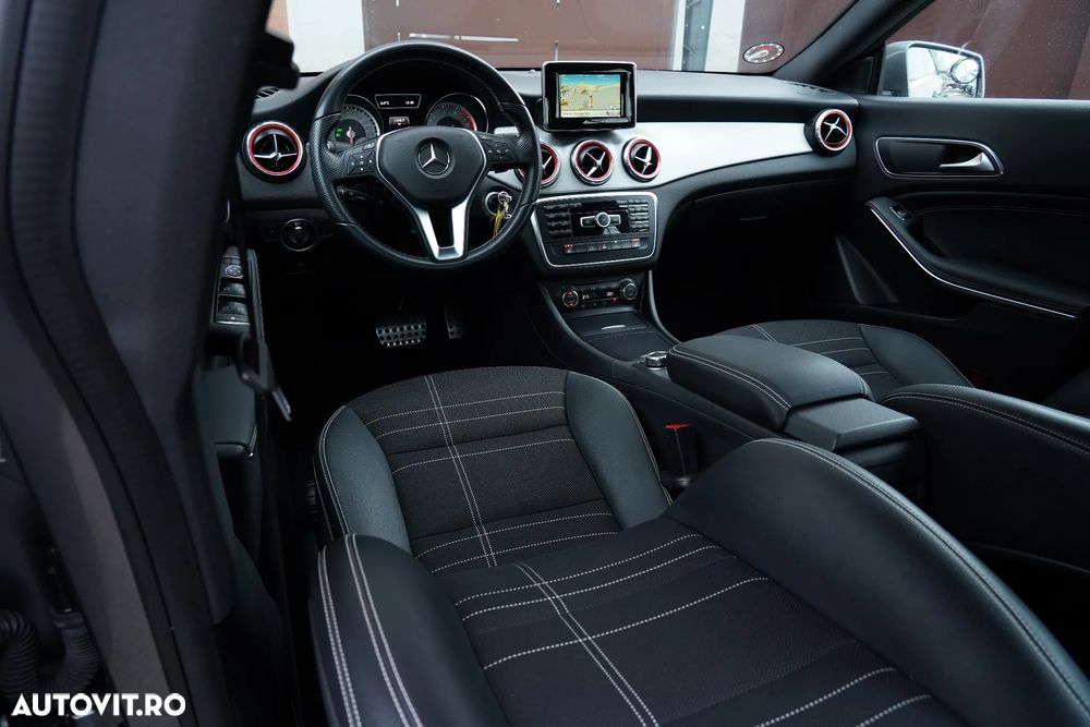 Mercedes-Benz CLA 250 7G-DCT Sport - 7