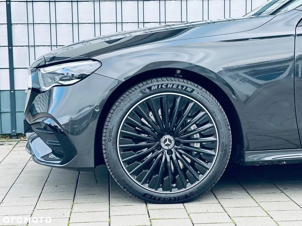 Mercedes-Benz Klasa E 220 d 4-Matic AMG - 12