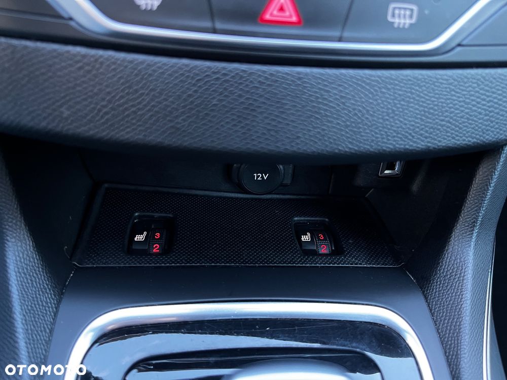 Peugeot 308 1.2 PureTech GPF Road Trip S&S EAT8 - 25