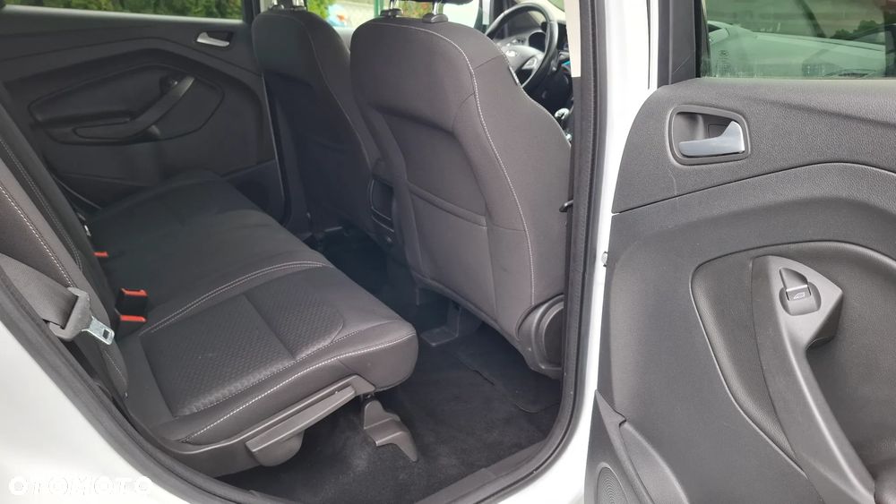 Ford Kuga 2.0 TDCi 2x4 Cool & Connect - 11