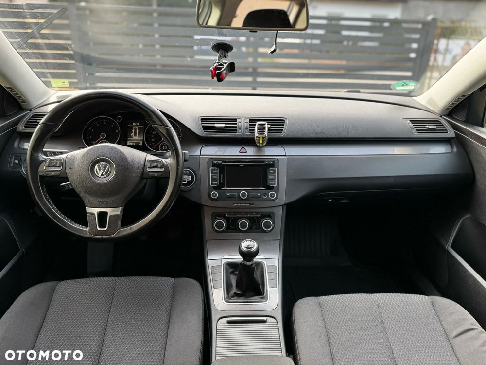 Volkswagen Passat 1.4 TSI BMT Trendline - 13