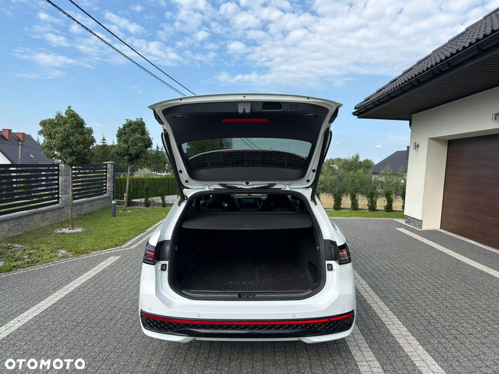 Volkswagen Passat - 19