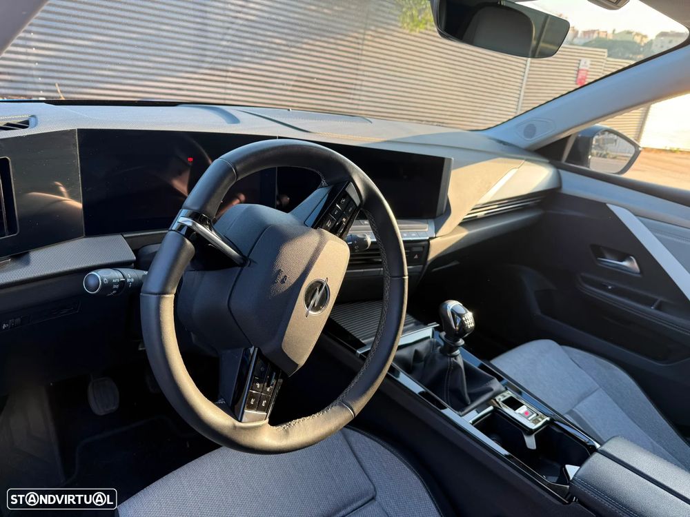 Opel Astra 1.2 T Elegance - 13