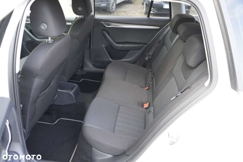 Skoda Octavia 1.5 TSI ACT DSG Ambition - 7