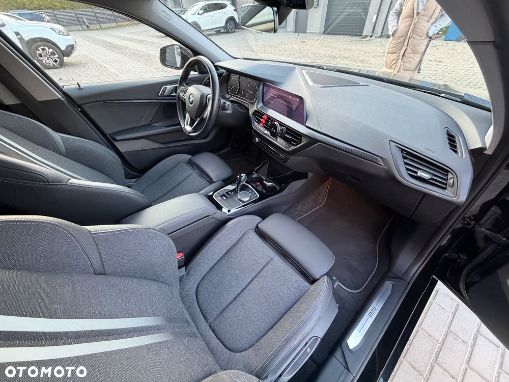 BMW Seria 1 118i - 12