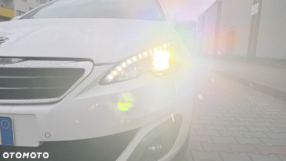 Peugeot 308 e-HDi 115 Stop & Start Allure - 34