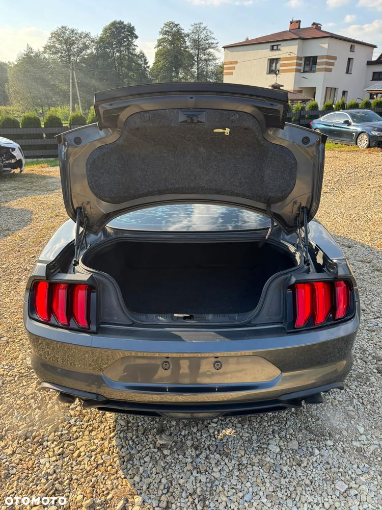 Ford Mustang Fastback 2.3 Eco Boost - 26