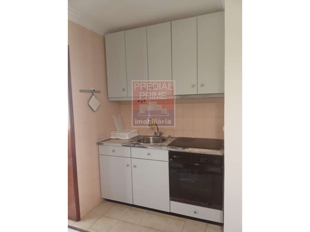 APARTAMENTO T1 NO FURADOURO - Grande imagem: 5/17