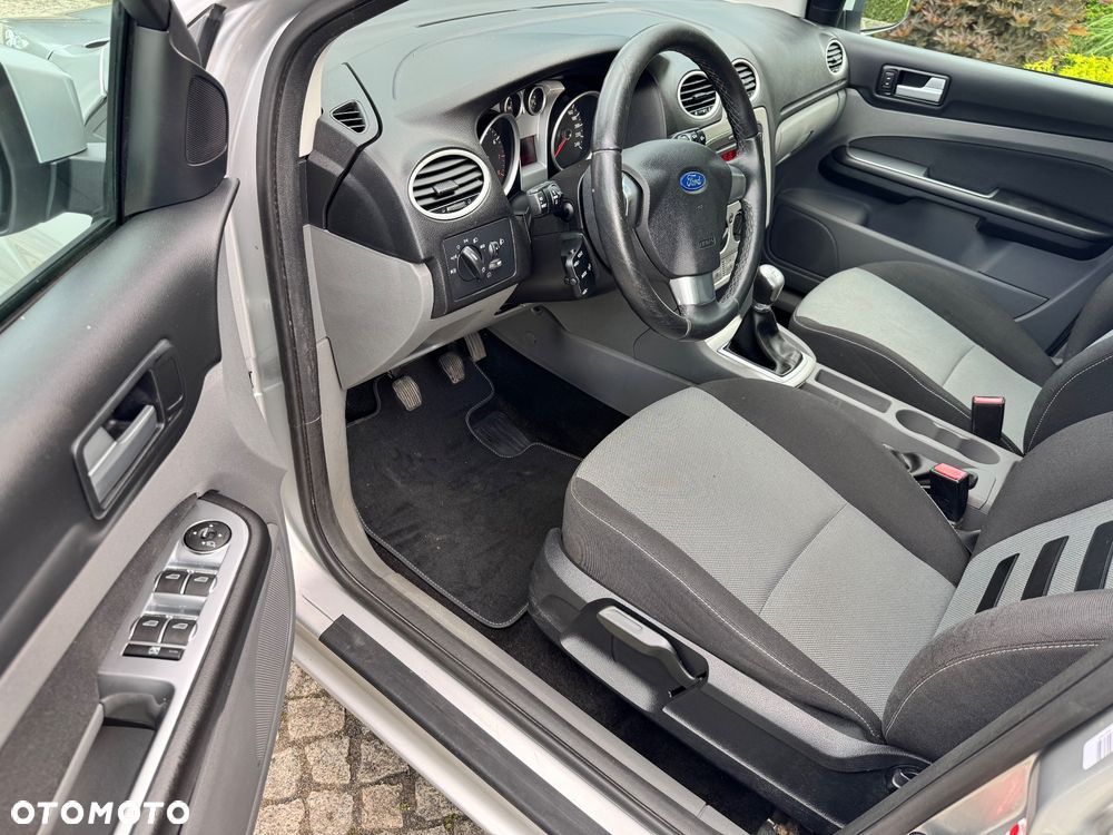 Ford Focus - 24