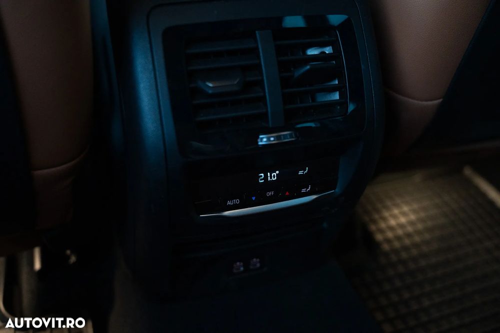 BMW X3 xDrive30e AT PHEV - 27