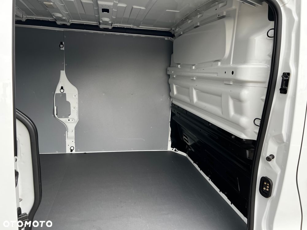 Renault Trafic L2H1 - 15