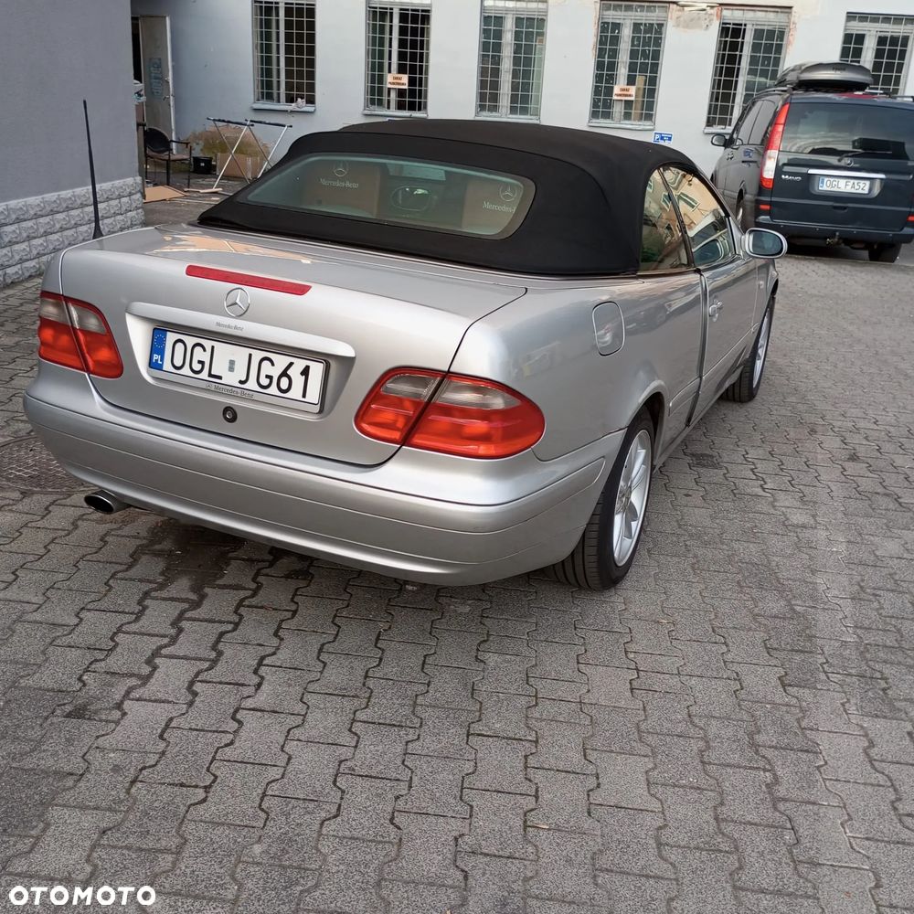 Mercedes-Benz CLK 200 - 2