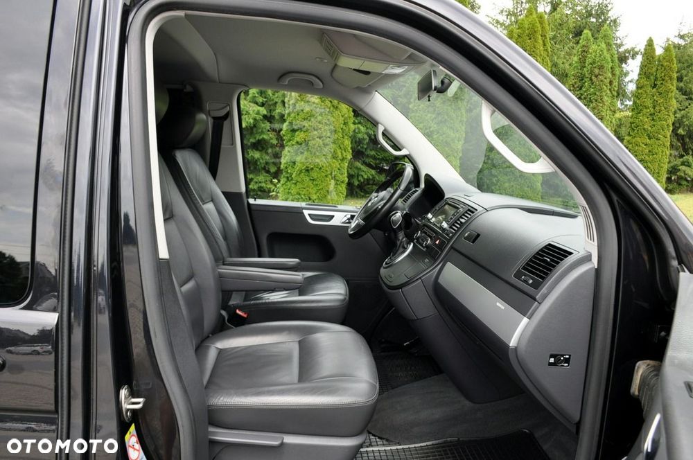 Volkswagen Multivan - 17