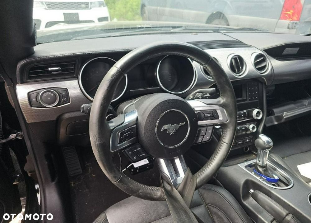 Ford Mustang 5.0 V8 GT - 8
