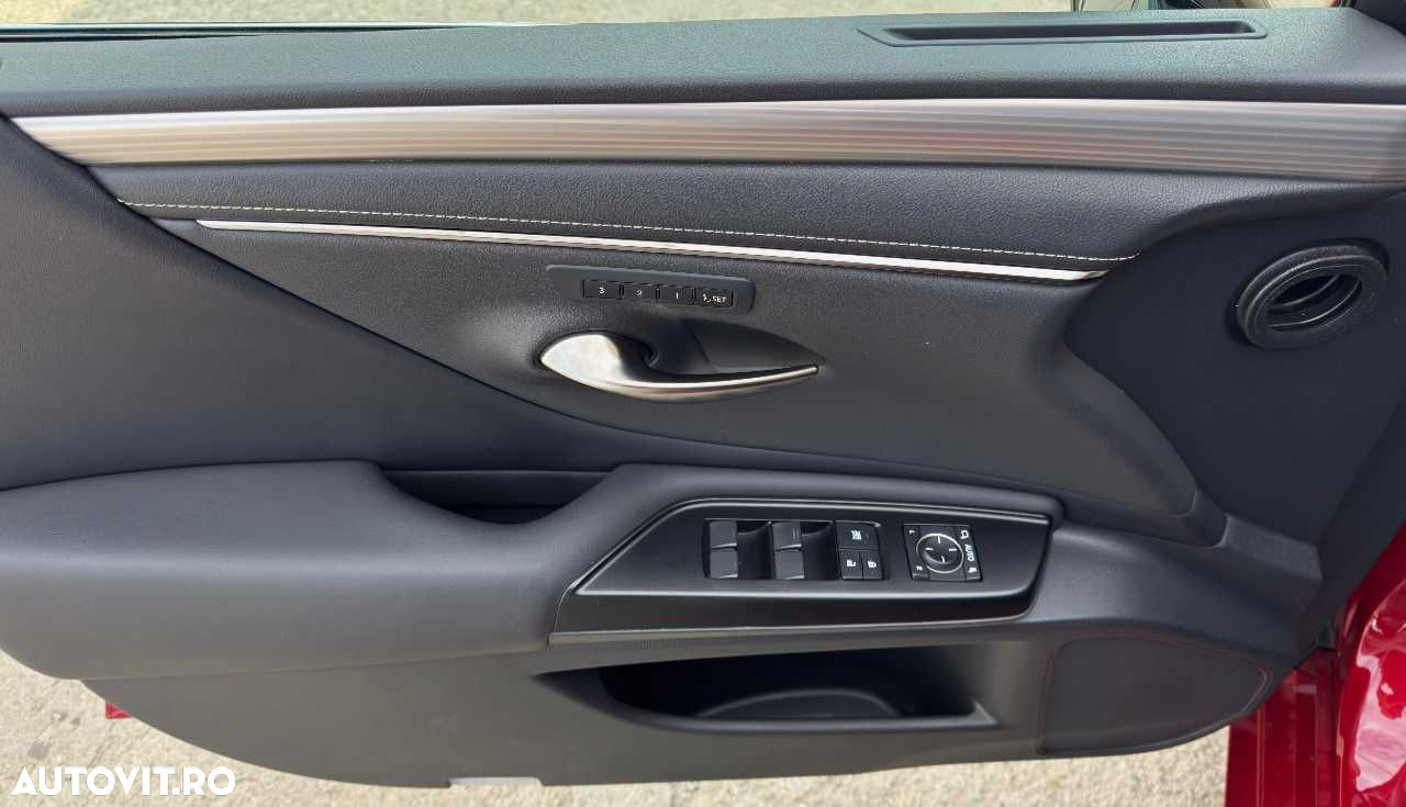 Lexus Seria ES 300h F Sport+ - 14