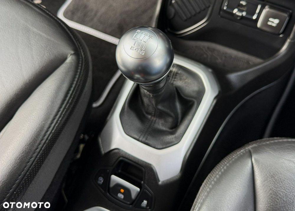 Jeep Renegade 1.4 MultiAir Limited FWD S&S - 29