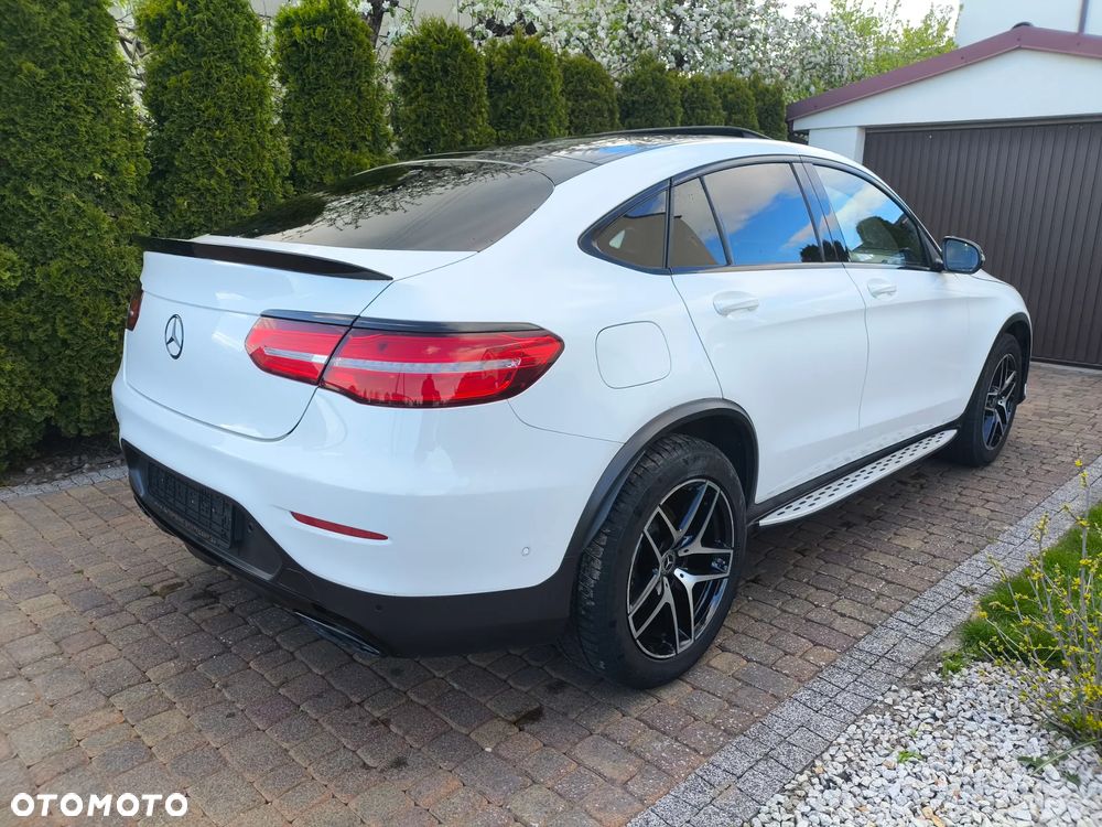 Mercedes-Benz GLC 300 4Matic 9G-TRONIC AMG Line - 1