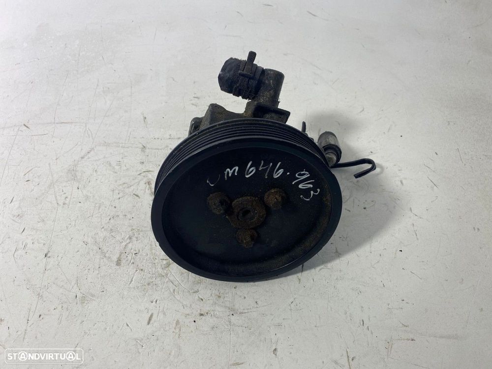 Bomba direcção assistida MERCEDES-BENZ C-CLASS (W203) C 200 CDI REF. MOTOR OM 64... - 1