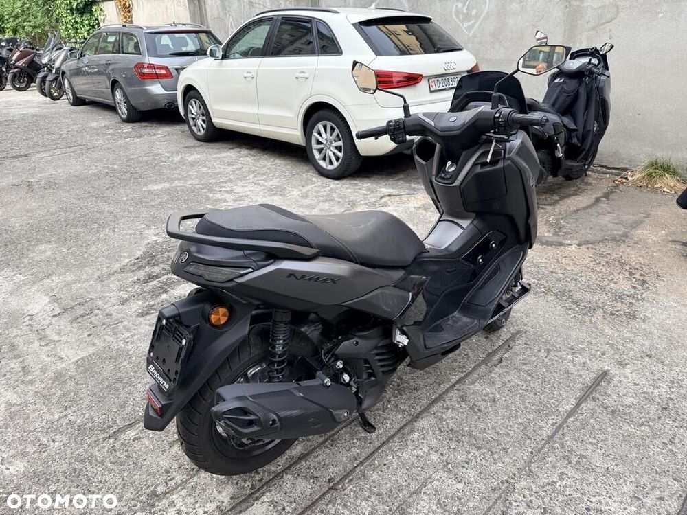 Yamaha NMAX - 4