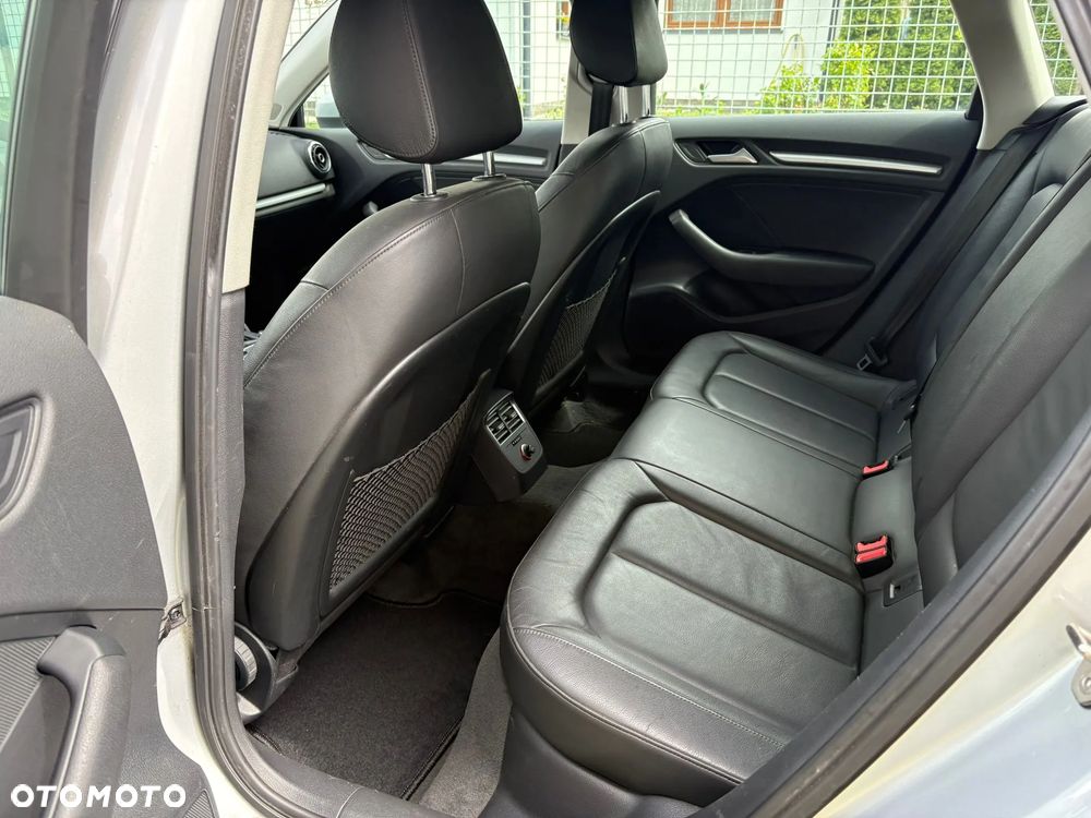 Audi A3 Sportback - 17
