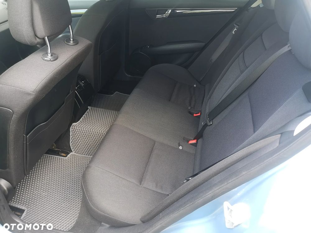 Mercedes-Benz Klasa C 180 BlueEFFICIENCY 7G-TRONIC Elegance - 20