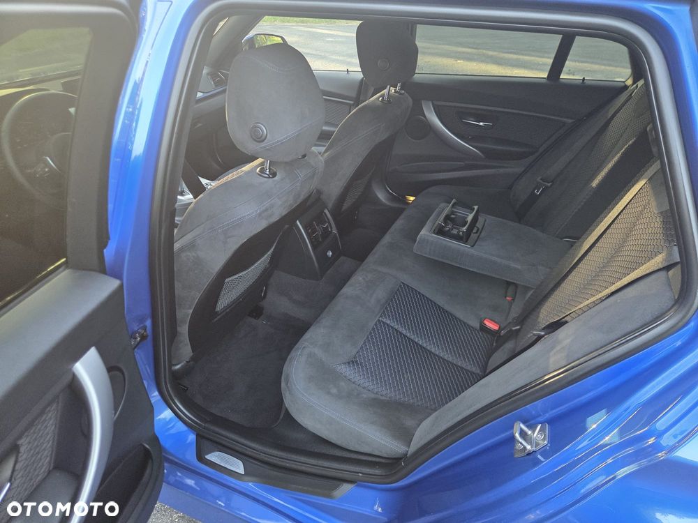 BMW Seria 3 320d - 23