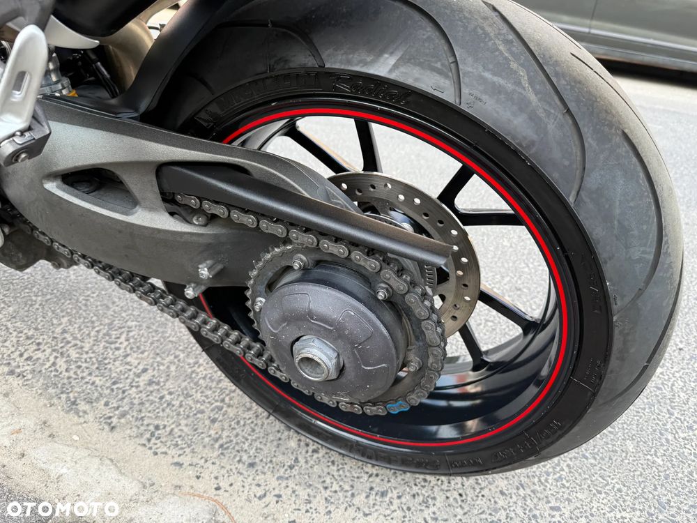 Triumph Speed Triple - 32