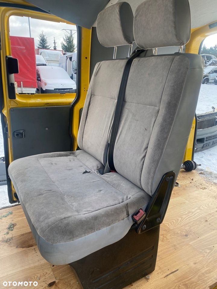 VW T5 LIFT 2,0 TDI 10-14r kanapa 2os - 1