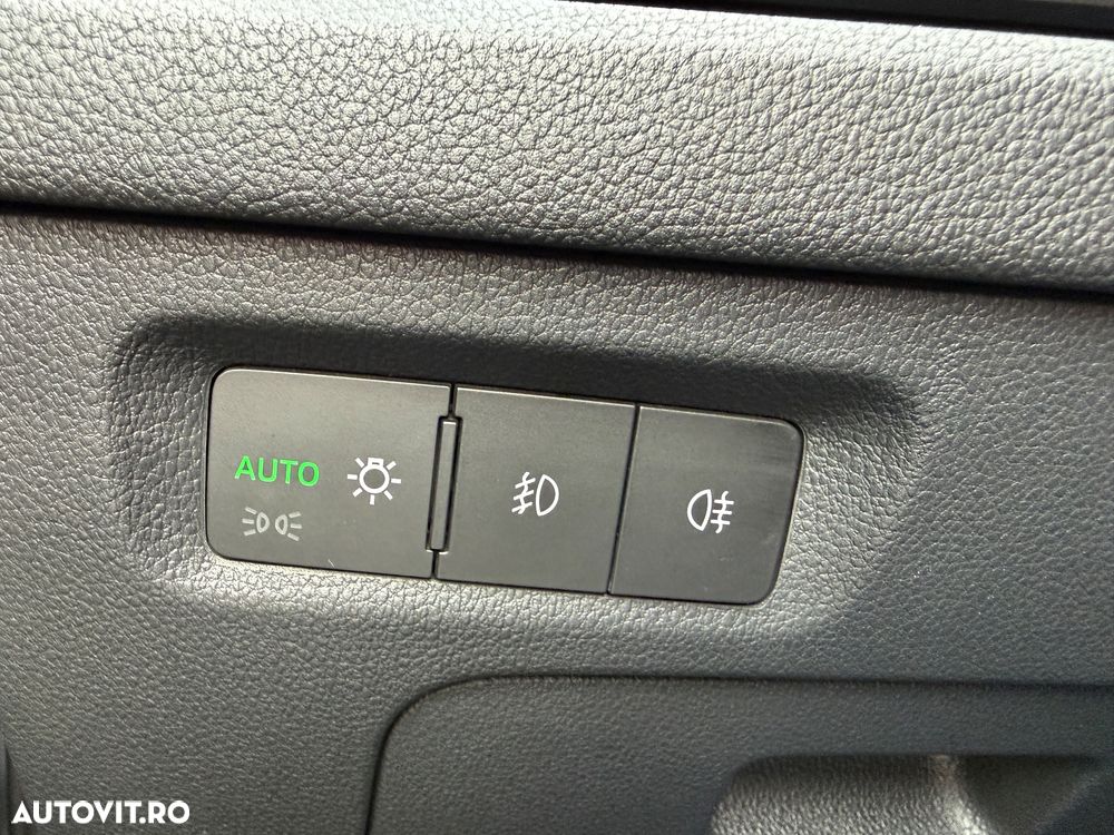 Skoda Octavia 2.0 TDI DSG Style - 29