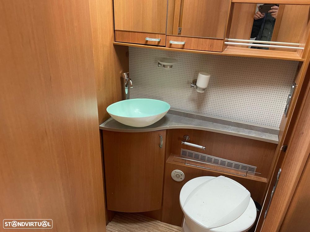 Pilote Explorateur G742 c/Cama Central - Autocaravana - 34